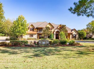 106 Rosewood St, Lake Jackson, TX 77566