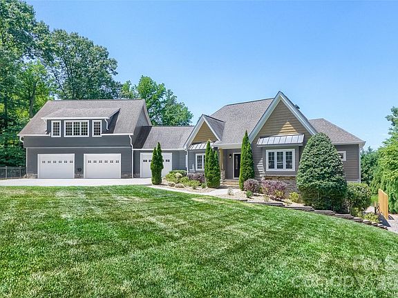 2nd image of 136 Bridlewood Dr
