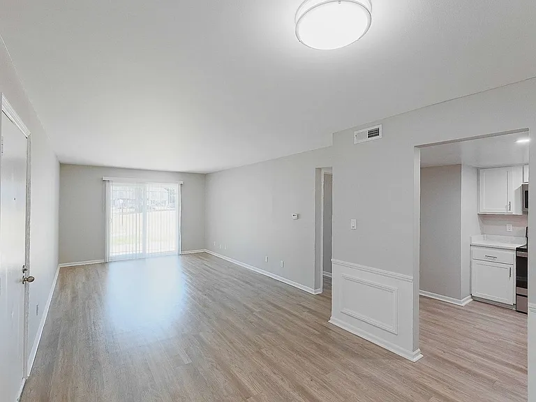 The Jefferson Apartments — Photo 215