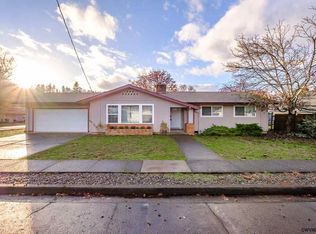 910 6th Ave, Sweet Home, OR 97386
