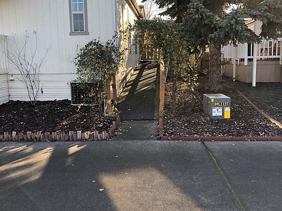 3rd image of 5050 Columbus St SE Unit 112