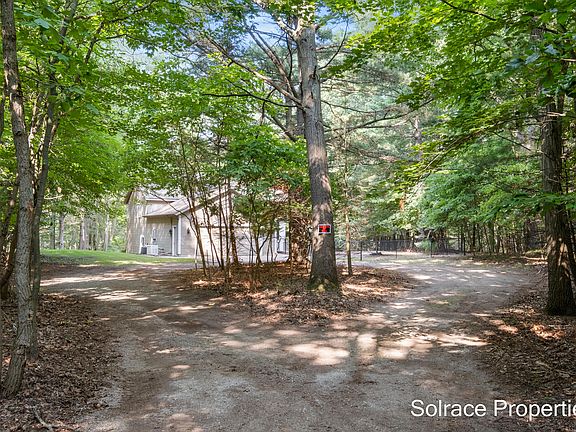 2nd image of 3891 Wickham Dr