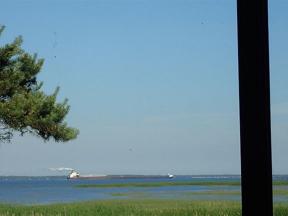 5th image of 2547 Lake Shore Dr