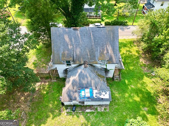 4th image of 320 Walnut Lindale Ave