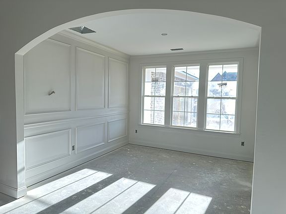 3rd image of 3162 Autumn Wind Dr
