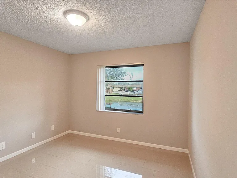 416 Lakeside Dr #129 — Photo 10