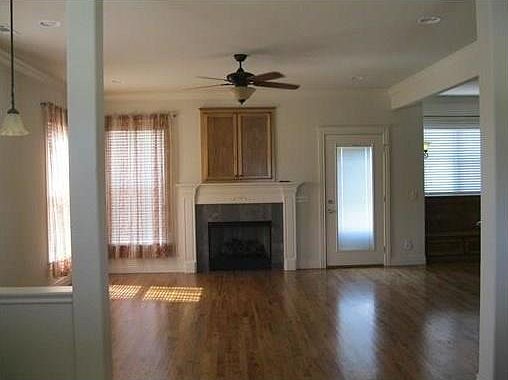 5th image of 5910 W Willow St