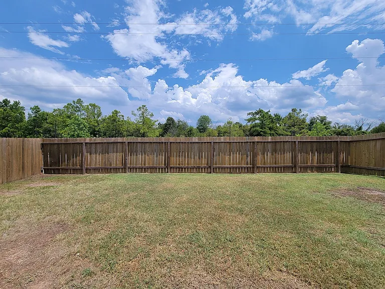 111 Avalon Dr — Photo 29
