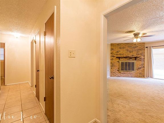 5th image of 2010 Meadowbrook Dr
