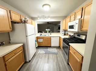 3337 Park Ridge Ln NE, Grand Rapids, MI 49525