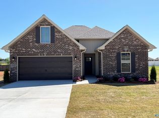 122 Parvin Way Dr, Hazel Green, AL 35750