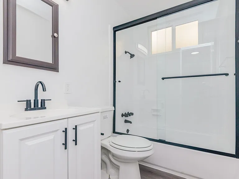 Pullman Lane Residences — Photo 40