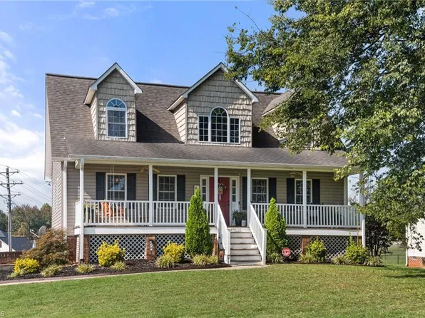 274 Charleston Ridge Dr, Mocksville, NC 27028
