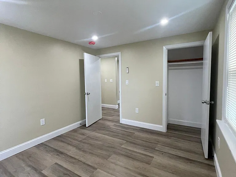 18 Swan Rd #3 — Photo 5
