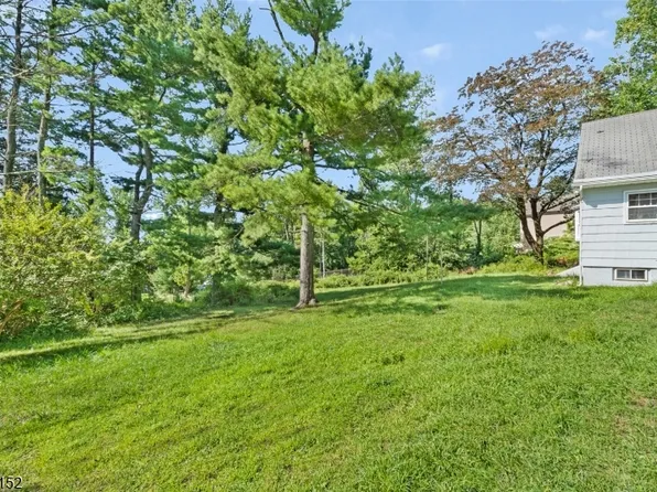 12 Jessica Ln, Warren Twp., NJ 07059