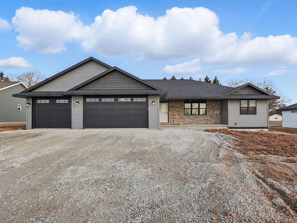 1st image of 808 Moonbeam Ln