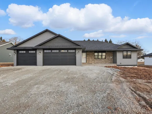 808 Moonbeam Ln, Francis Creek, WI 54214