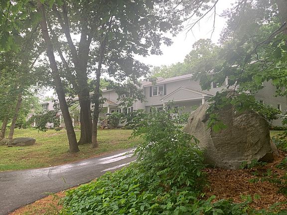 2nd image of 130 Sandstone Cir #130