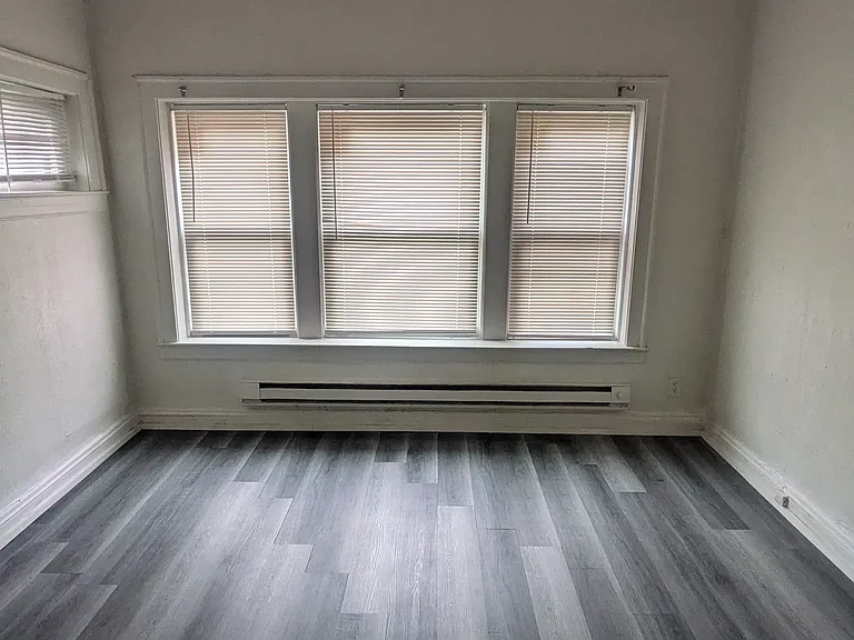 910 Randolph St #2 — Photo 2