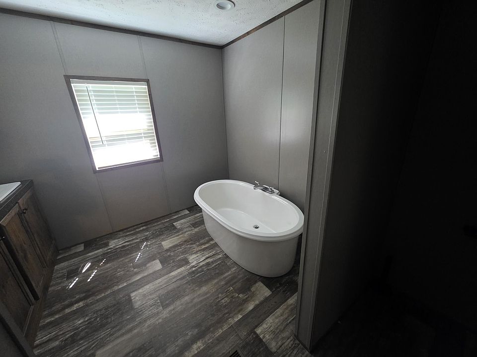 1st image of 200 W End Ln