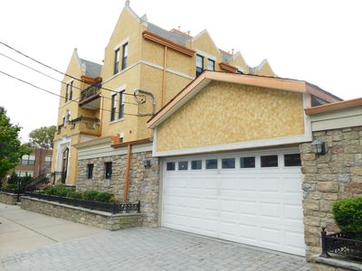 36 W 14th St APT 302, Bayonne, NJ, 07002