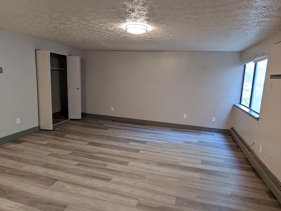 2nd image of 229 Ellington Rd APT 4