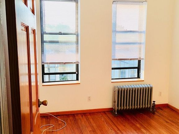3rd image of 3066 37th St #3R