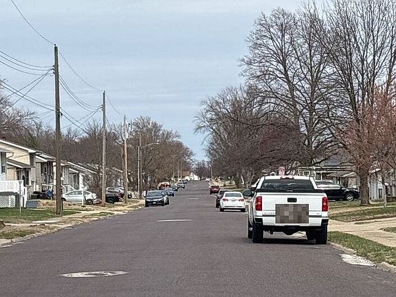 5th image of 1722 Florence Ave