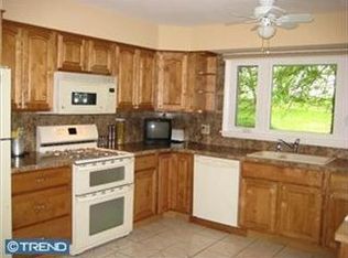 1010 Summit Ln, Oreland, PA 19075