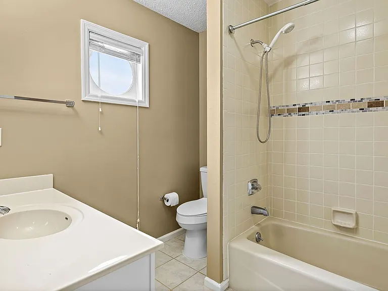 8807 Ryegate Dr — Photo 33