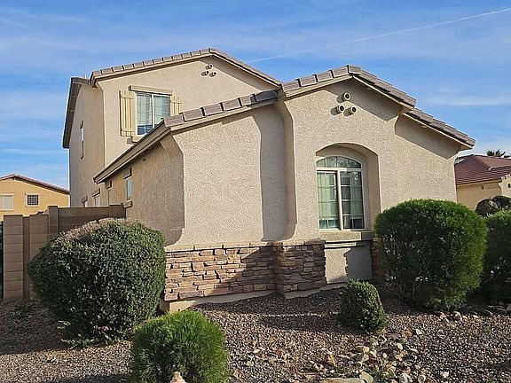 3rd image of 42482 W Almira Dr