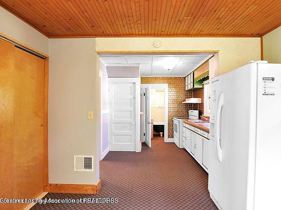 4th image of 526 N Francis Ave