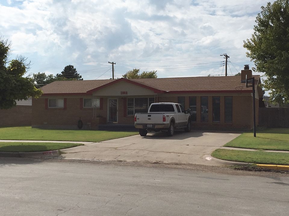 1st image of 1902 Grinnell Dr