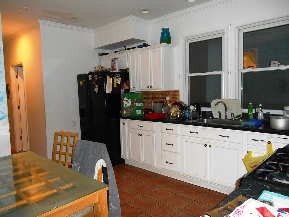 2nd image of 125 Watchung Ave