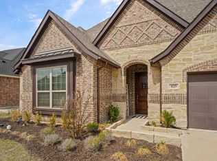 425 Belmont Dr, Midlothian, TX 76065