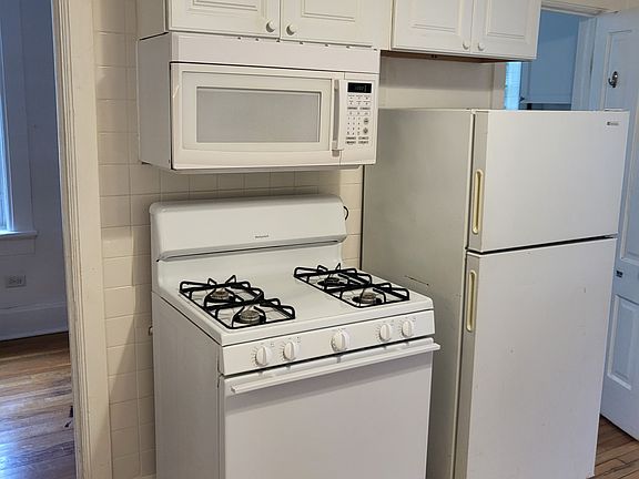 2nd image of 2219 N Seeley Ave APT 1R