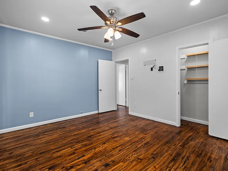 920 N Virginia St — Photo 17