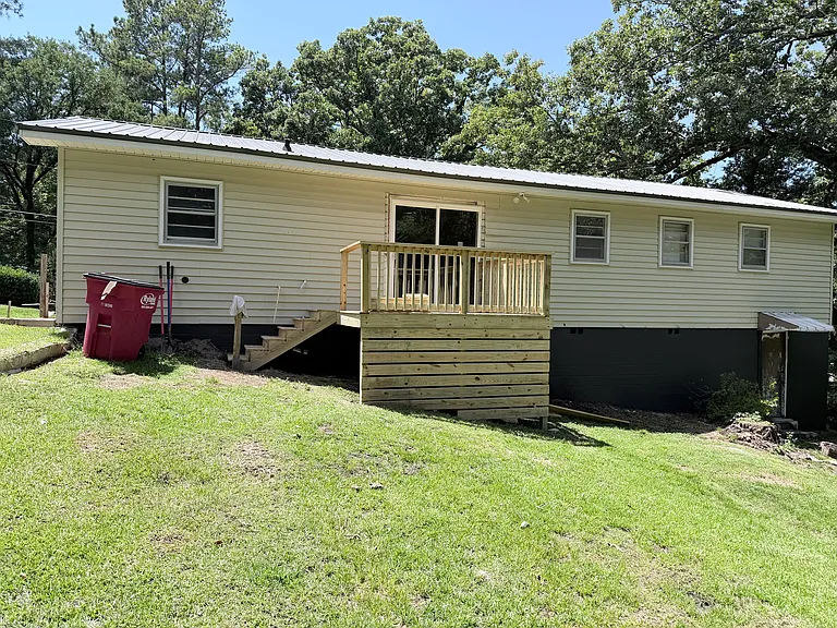 3960 Dorothy Dr — Photo 5