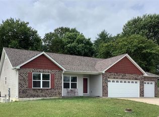 2165 Meadow Grass Dr, Pacific, MO 63069