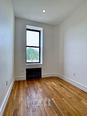 4th image of 1030 Carroll St #4THB