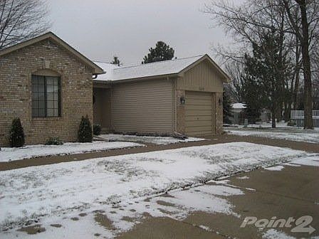 3rd image of 22200 Glenwood Ln
