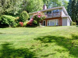 19926 40th Pl NE, Lake Forest Park, WA 98155