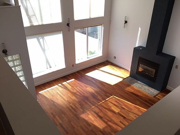 3rd image of 54 Harriet St #2