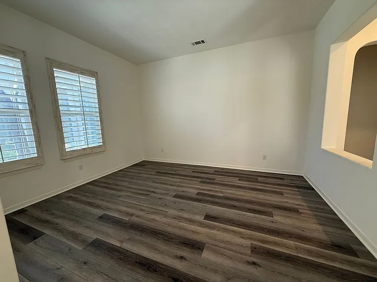 990 Clear Sky Pl — Photo 9