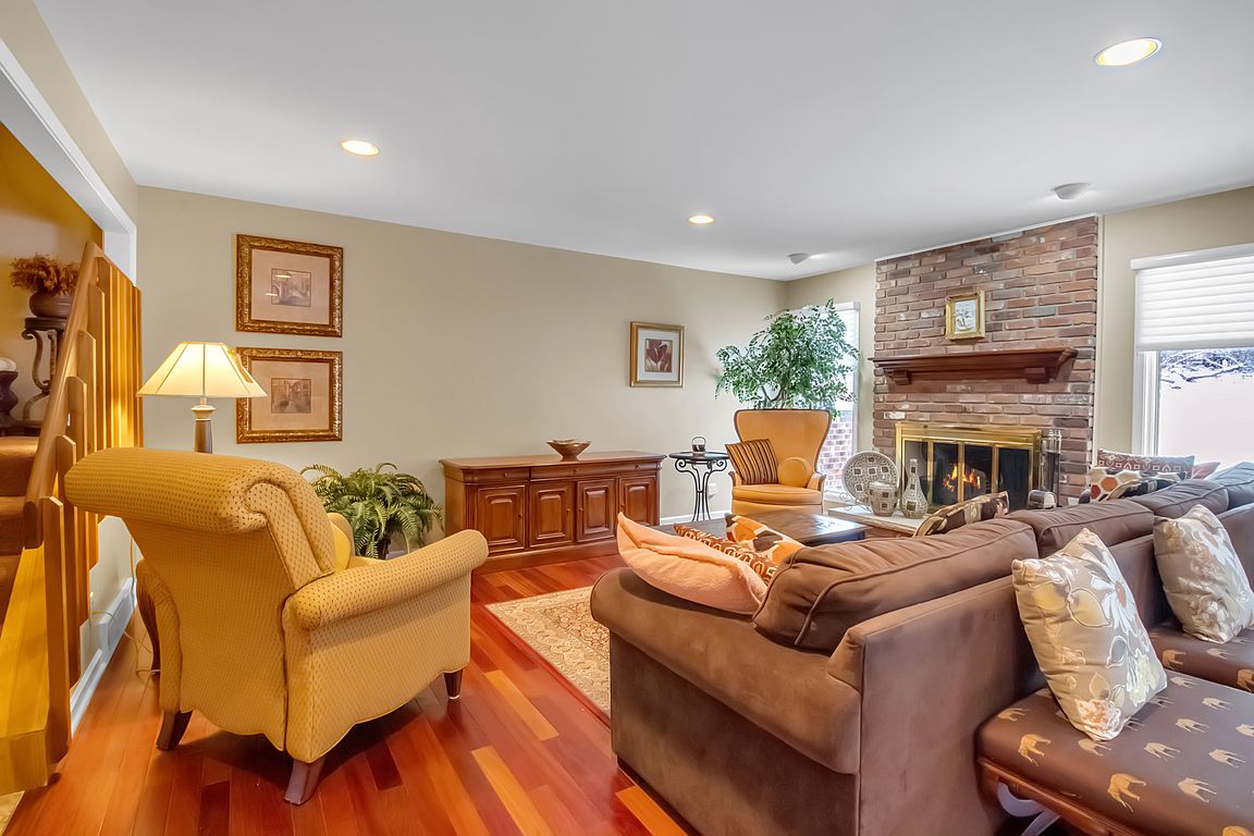 next background image