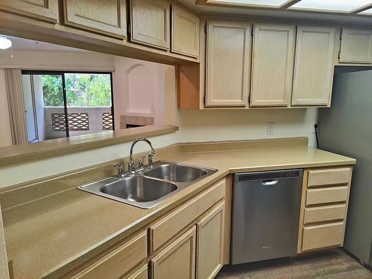 5104 N 32nd St #214 — Photo 10