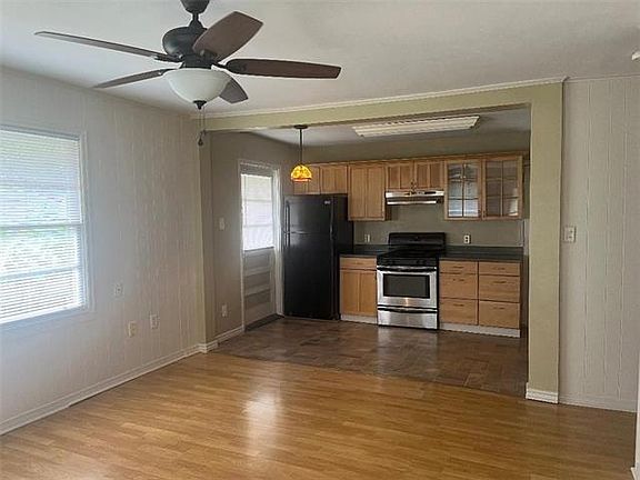 3rd image of 26 Vivian Ct