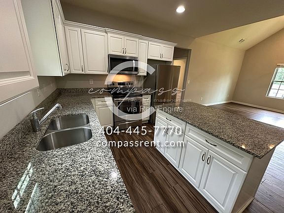 5th image of 9465 Pebble Creek Ct