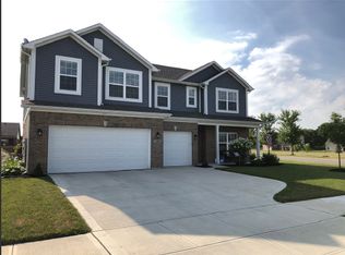 3369 S Courtney Dr, New Palestine, IN 46163