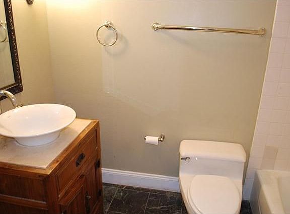 5th image of 1201 Larrabee St APT 206